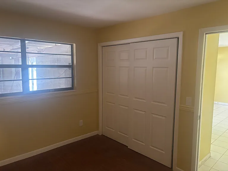 2928 Shepard Dr — Photo 2