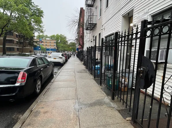 181 Maujer Street image 3 of 15