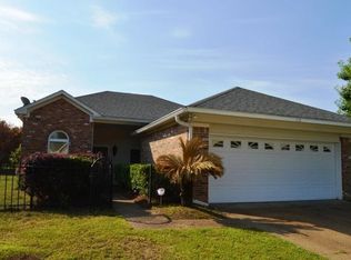 110 Courtyards Dr, Pearl, MS 39208