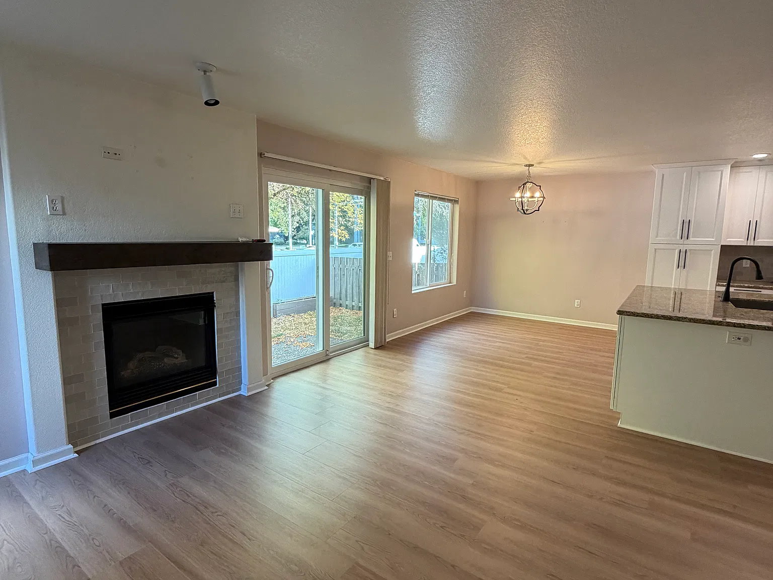 4 bed, 1668 sqft, $2,500 — Photo 4