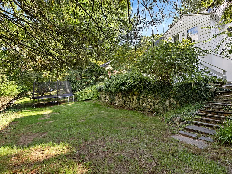 154 N Franklin Tpke — Photo 15