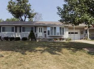 69 Colorado Dr, Decatur, IL 62526