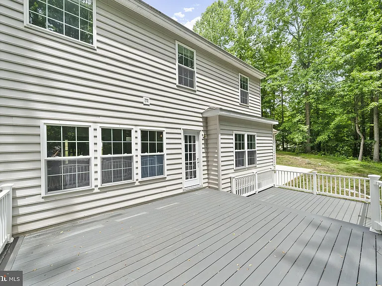 1525 Walters Ln — Photo 31