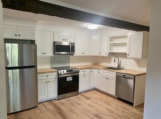866 Haverhill St APT 2, Rowley, MA 01969