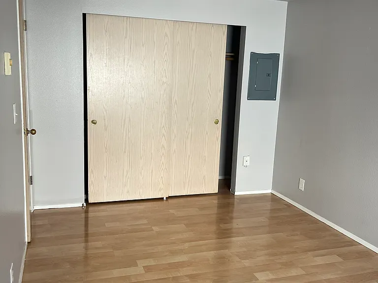 12327 Roosevelt Way NE #D303 — Photo 10