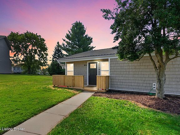 3rd image of 22 Harmony Landing Ct