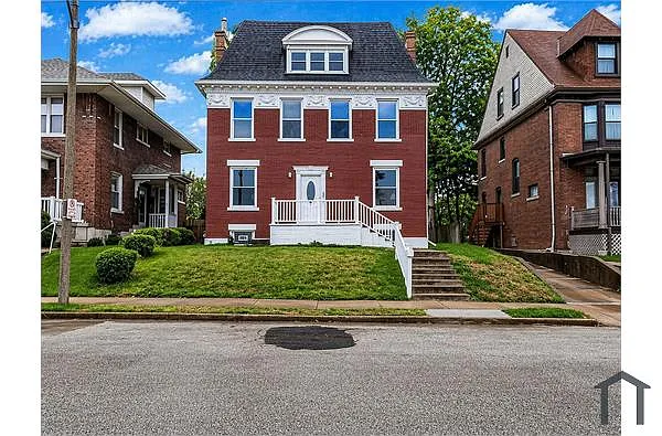 Building Photo - 14 Parkland Pl