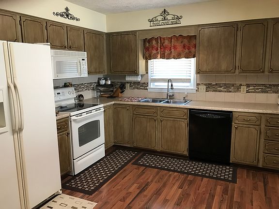 3rd image of 2639 N 123rd Cir