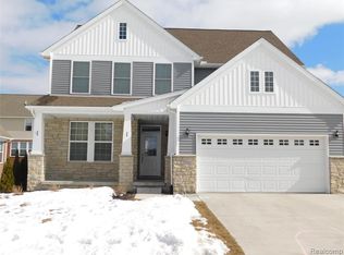 7834 Everett Dr #118, Westland, MI 48185