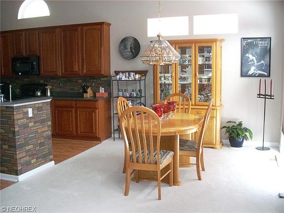 5th image of 9884 Creekside Way
