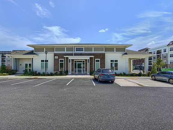 2nd image of 4811 Wildroot Ln #319