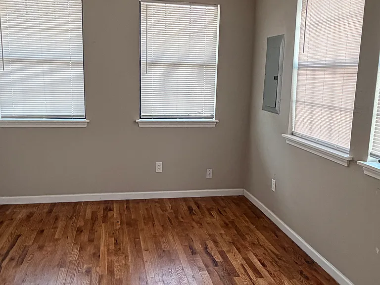 1544 N Main St #B — Photo 6