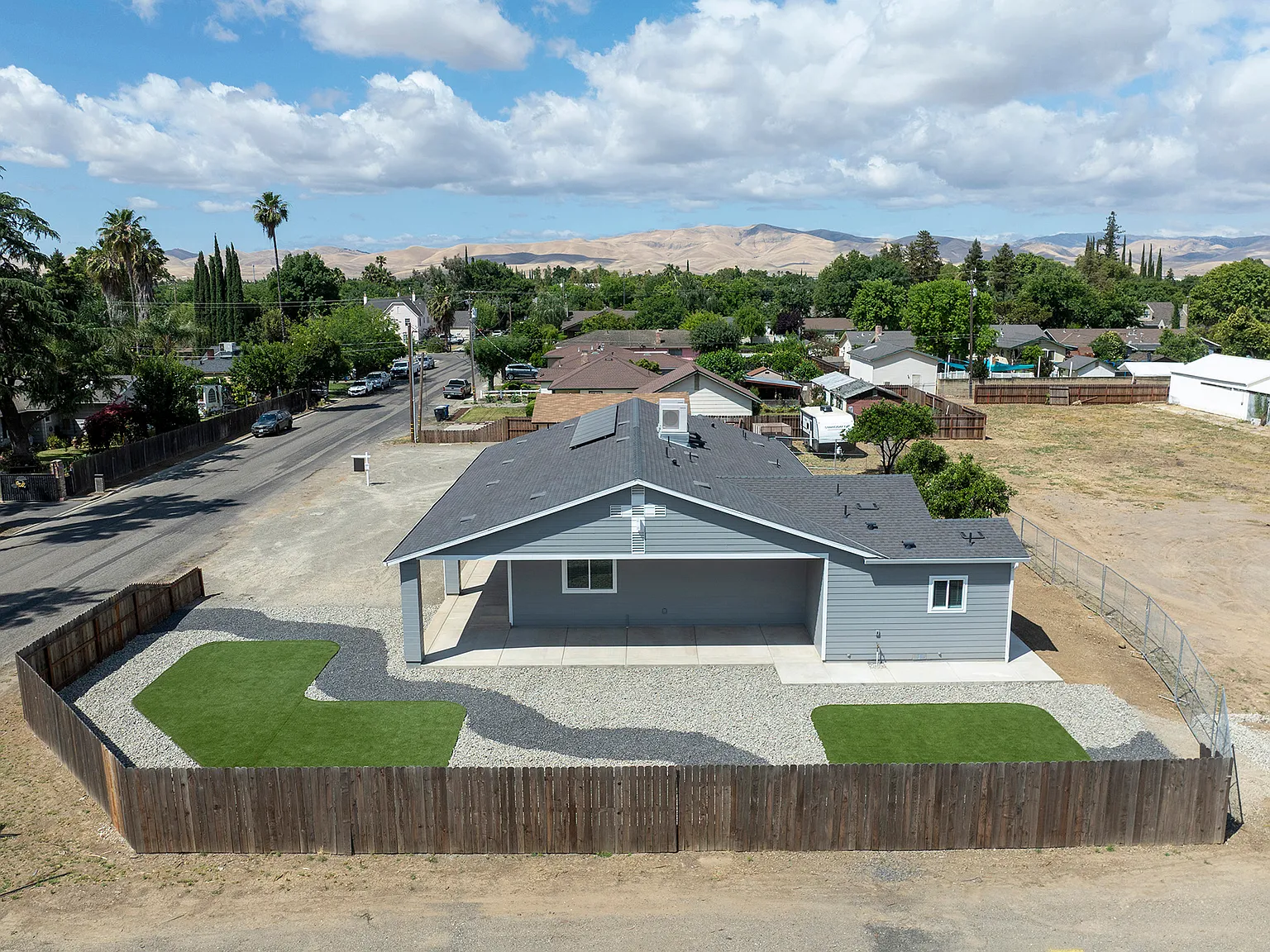 1 bed, 2235 sqft, $1,500 — Photo 3
