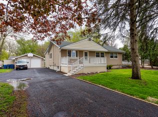 1S133 Valley Rd, Lombard, IL 60148