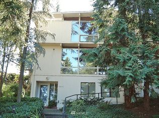 18312 24th Ave NE, Seattle, WA