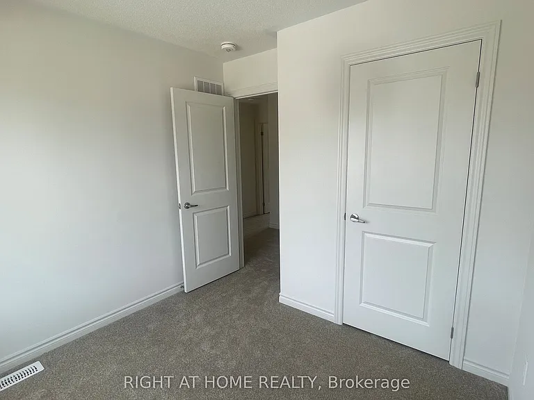 1054 Denton Dr — Photo 30