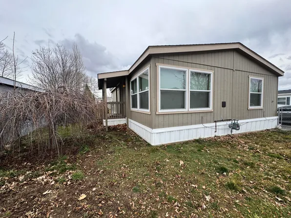 4751 Bellm Dr Space 29, Klamath Falls, OR 97603