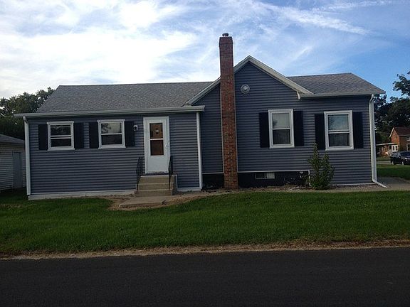 3rd image of 812 S Vermillion St