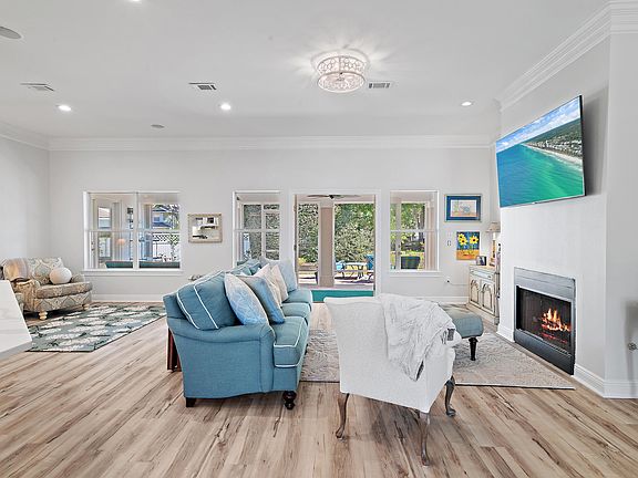 2nd image of 285 Tequesta Dr