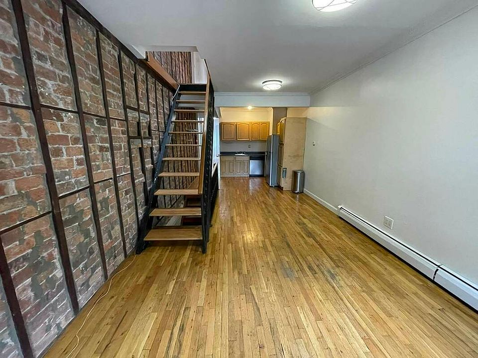 1st image of 150 10th St #1