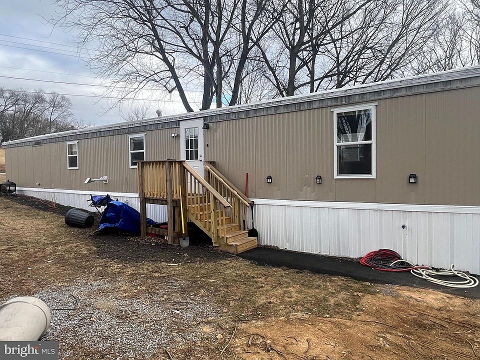 1st image of 202 Janesa Dr
