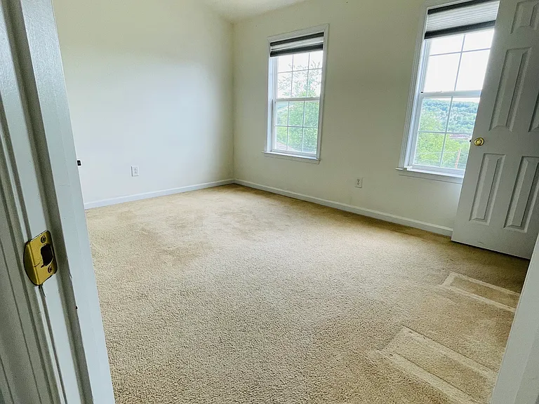 5 Robin Ln — Photo 13