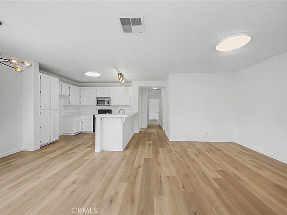 3rd image of 17808 Olive Ct