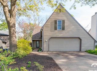 3011 Creekwood Dr, Lawrence, KS 66049