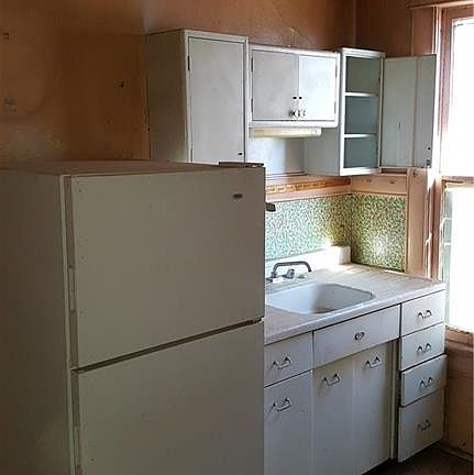 5th image of 806 Upson Dr
