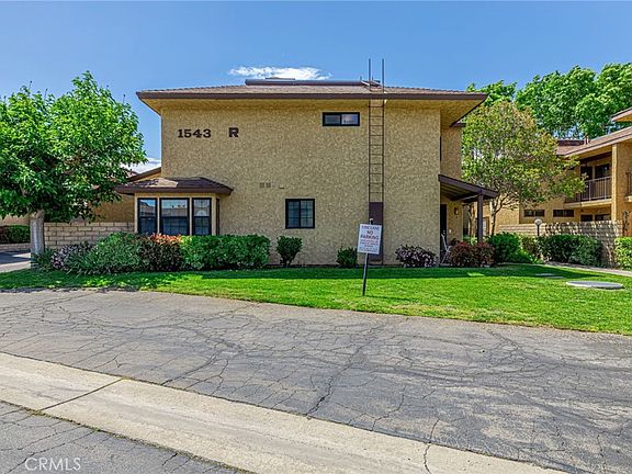 4th image of 1543 W Avenue L Unit 1