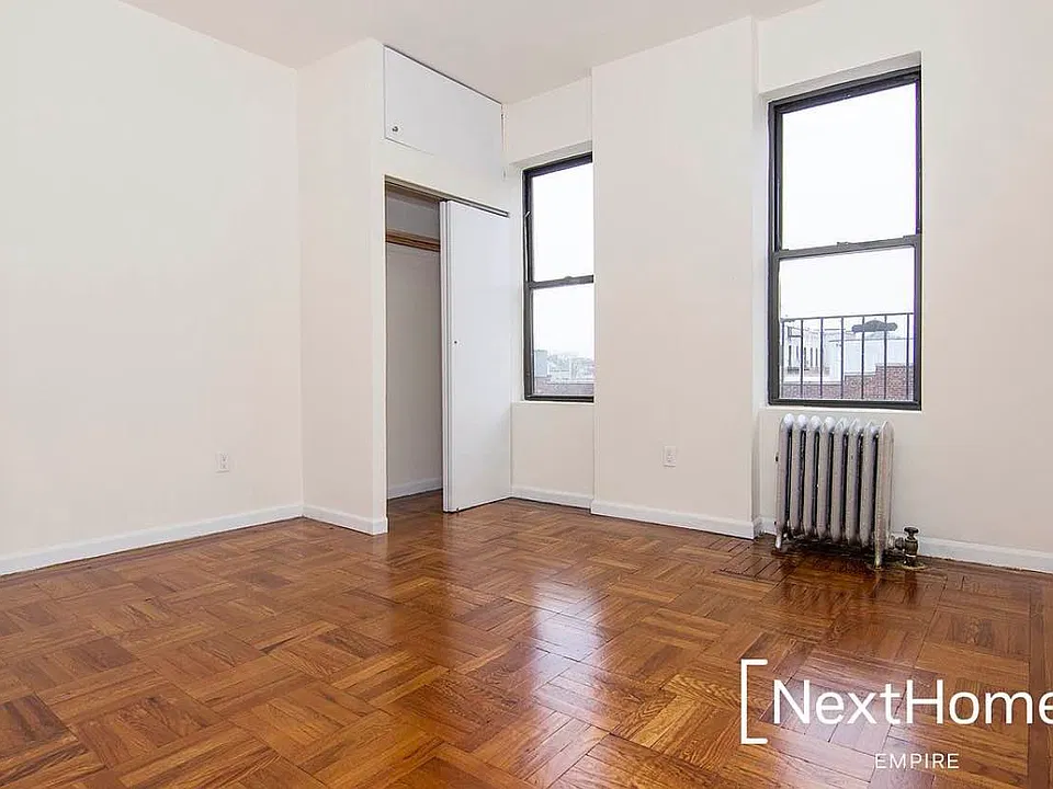 30-84 34th St #5C