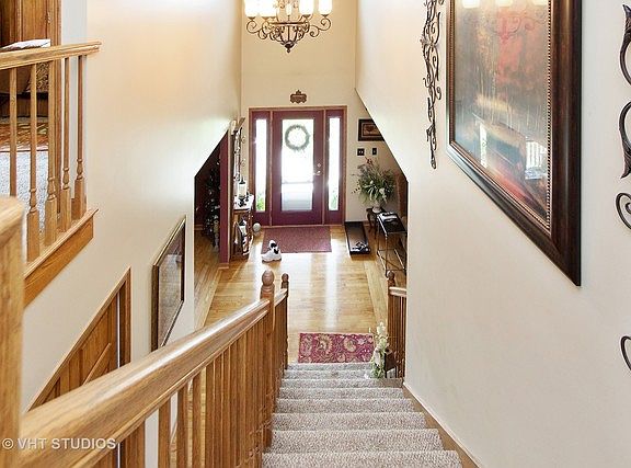 5th image of 1327 E Cap Cir