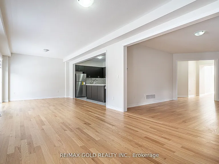 33 Gilham Way — Photo 12
