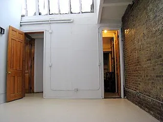 Rented by R New York