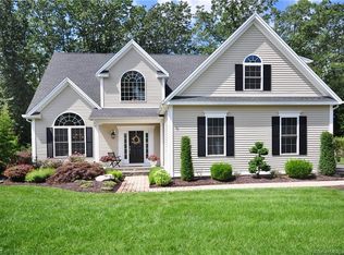 10 Londonderry Ct, Avon, CT 06001