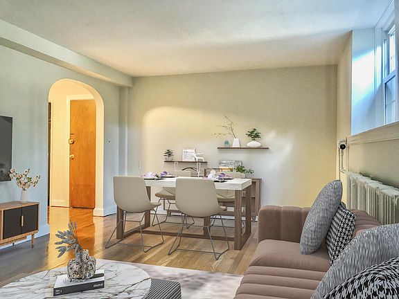 4th image of 865 Boylston St APT 1