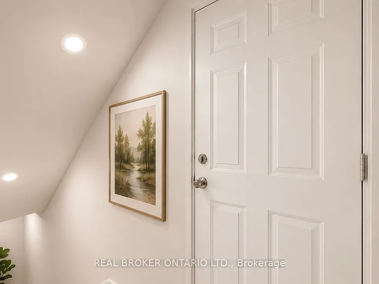 1098 Sawgrass Cres #BASEMENT — Photo 2