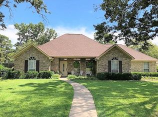 5200 Champions Dr, Lufkin, TX 75901