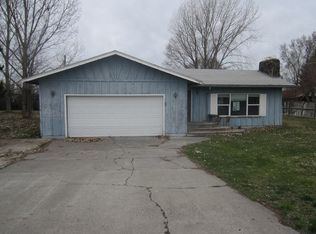 371 Lilac St, Blackfoot, ID 83221