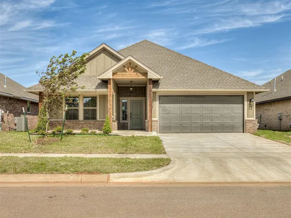 12501 Dolche Vita Dr, Yukon, OK 73099