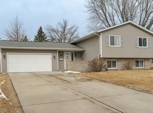 3863 Chesapeake Ln NW, Rochester, MN 55901