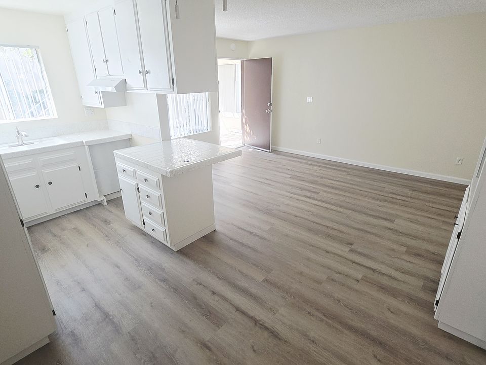1st image of 4151 Mississippi St APT 3