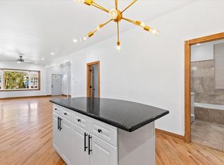2433 W Fletcher St #1, Chicago, IL 60618