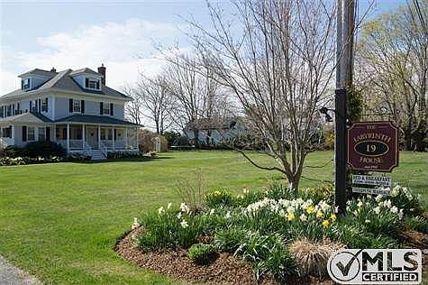 Front Yard View