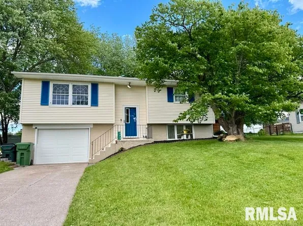 308 Bush St, Reynolds, IL 61279