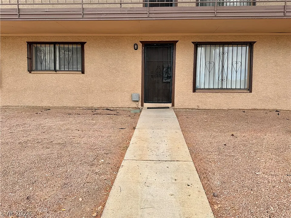 575 S Royal Crest Cir #7