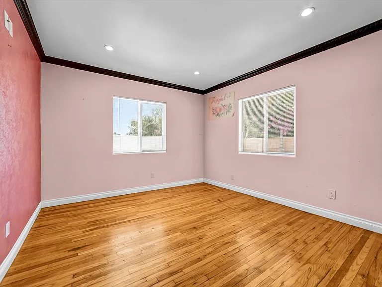 13530 Beaver St — Photo 13