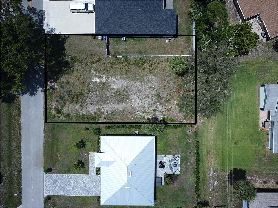 2nd image of 1866 5th St