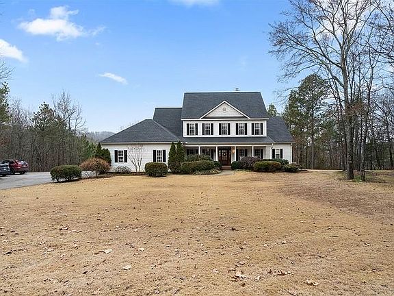2nd image of 17 Mirror Lake Dr