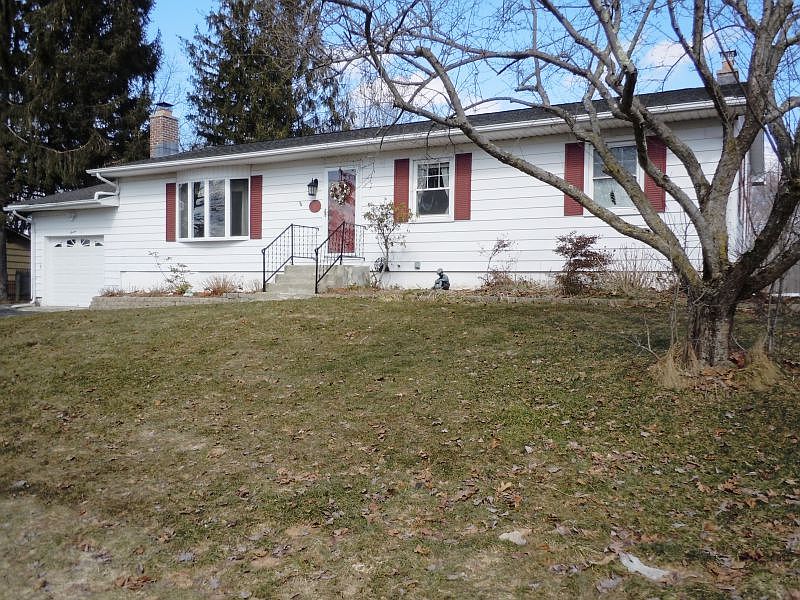 1st image of 7 Catalina Dr